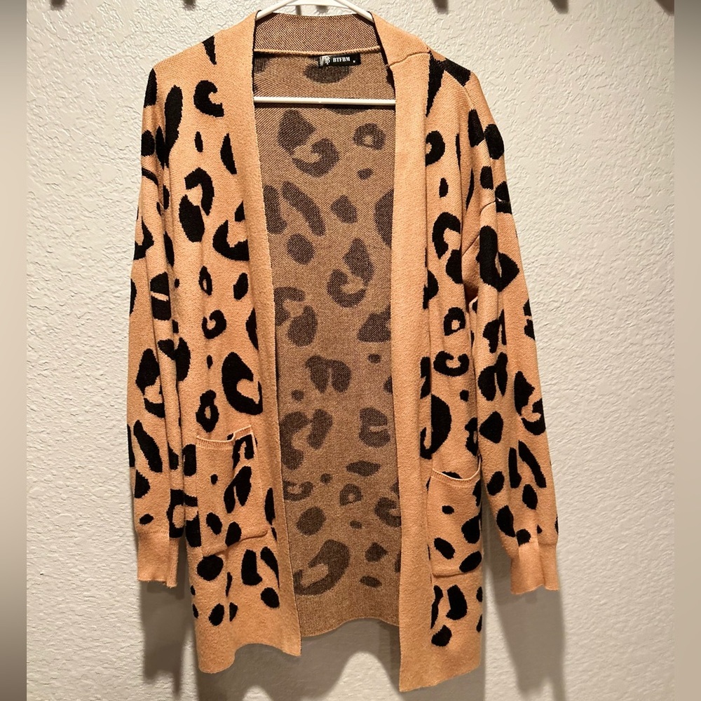 Cardigan (Medium) - like new condition